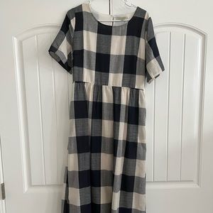 This timeless maxi dress is a perfect addition for family photos.